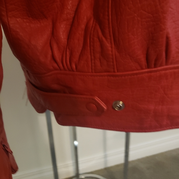 Vintage Red Leather Jacket - Picture 4 of 11